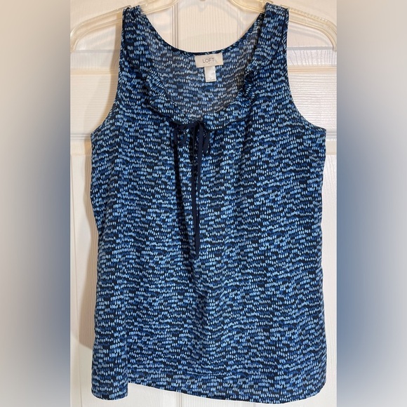 LOFT Women’s Dot Printed Sleeveless Tank Top With Ruffle V- Neck Tie Size Medium - Picture 1 of 4